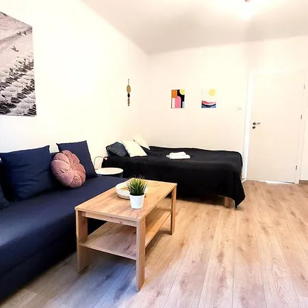 Apartment Great Life - Next To Metro Station Warsaw